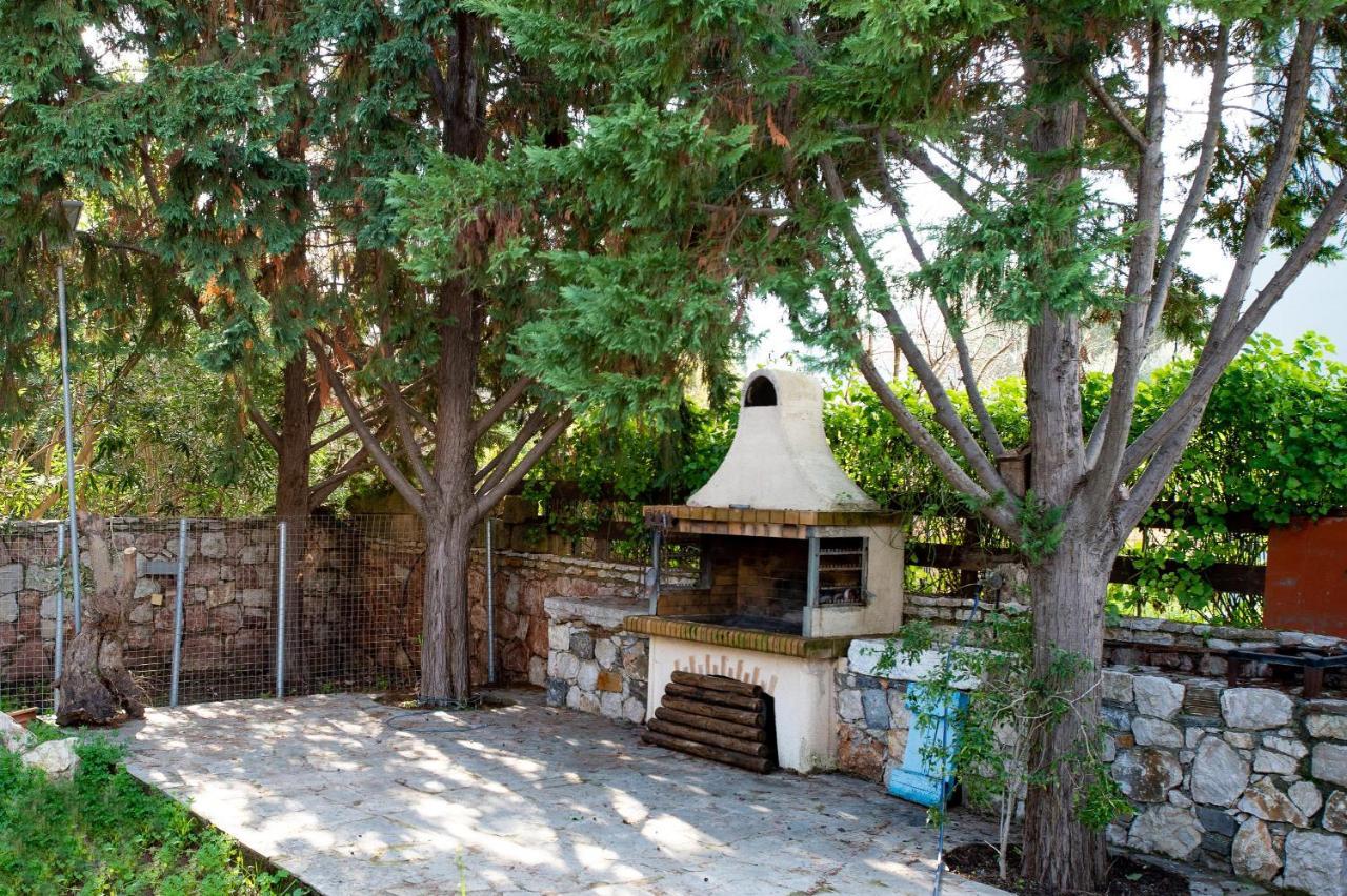 Villa Astravi เอียลิซอส ภายนอก รูปภาพ